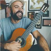 Guitariste, compositeur et professeur diplômé